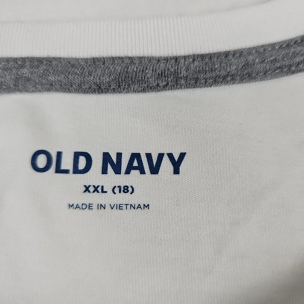 Old Navy Boys‎ Long Sleeve Tee Shirt White  Size XXL/18 Casual Crew Neck